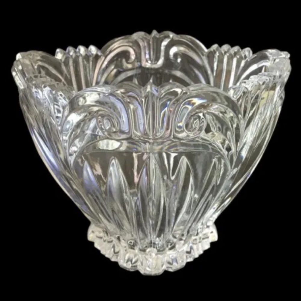 Augustina Oneida Crystal 4-1/2" Oval Bowl Made in Germany Discontinued - Picture 1 of 7